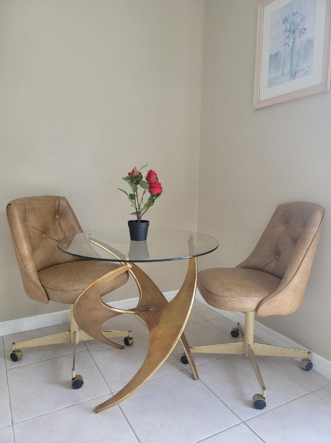 Entire Guesthouse 5 Mins To Siesta Key & Downtown Sarasota Exteriör bild